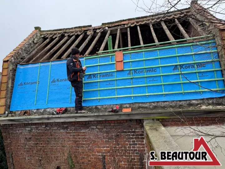 chantier de rénovation de toiture à Ronchin